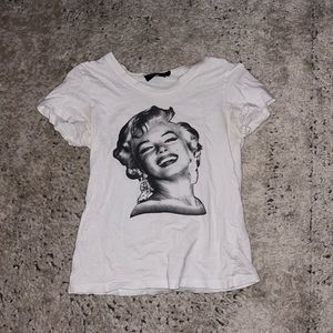white marilyn monroe shirt